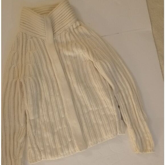 🆕🤍Banana Republic Cream Colored Knit Snap Front Cardigan - Picture 2 of 5
